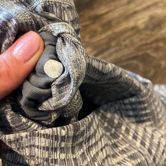 Lululemon crops - Picture 4 of 4